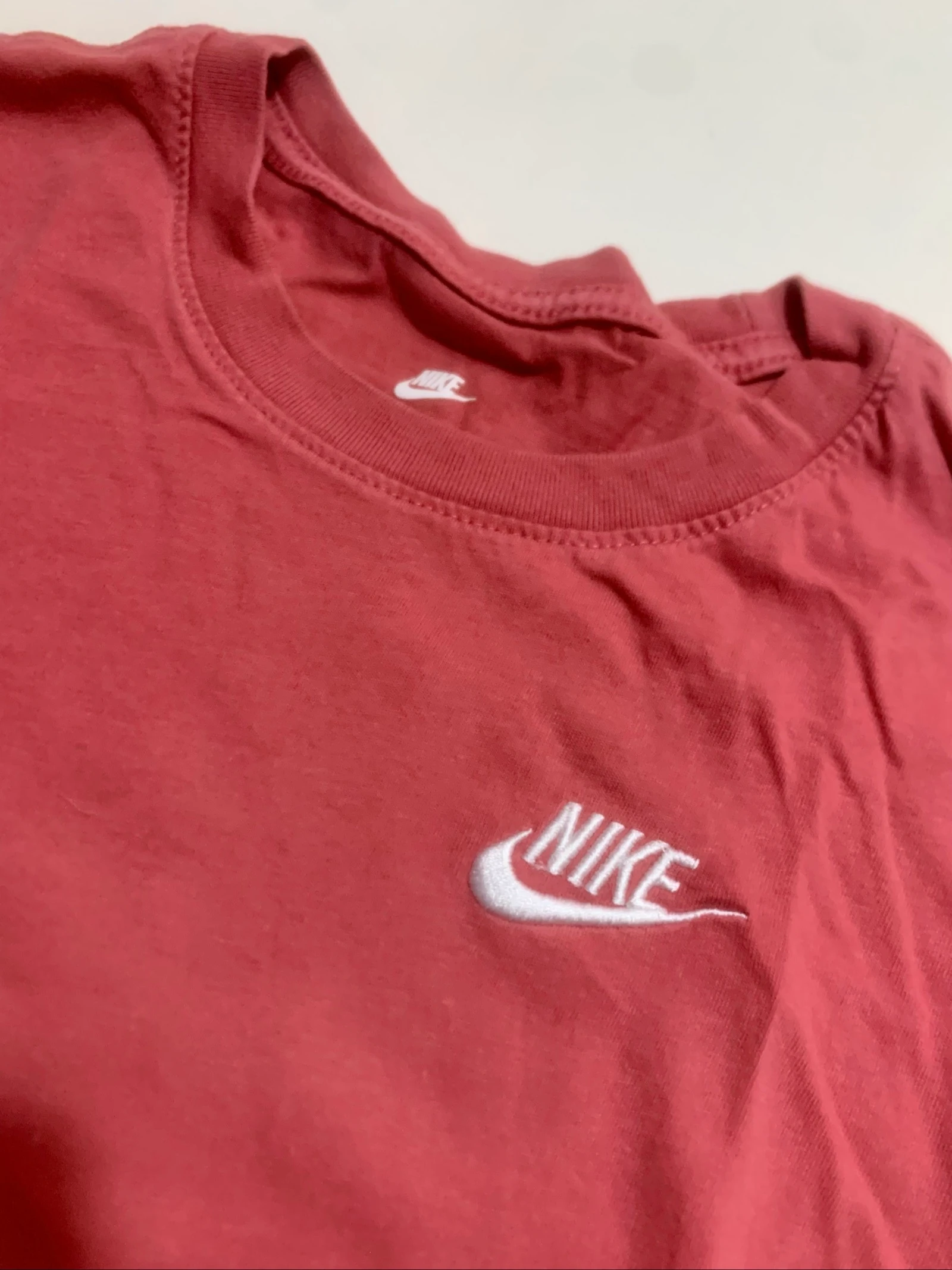 Camiseta Nike Original Color Coral Talla XS – photo 2